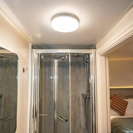 At The Apple Pie 4* אמבלסייד