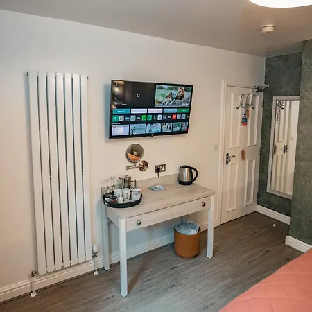 At The Apple Pie בית הארחה