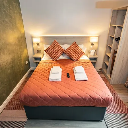 בית הארחה At The Apple Pie 4*