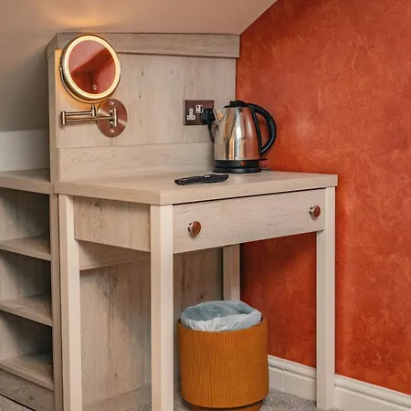 At The Apple Pie אמבלסייד