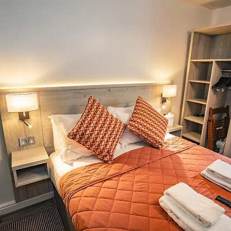 At The Apple Pie Guest house 4*