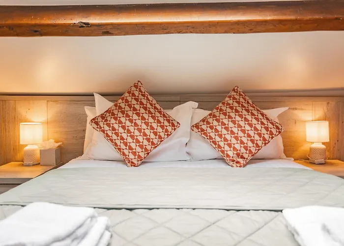 Gasthuis At The Apple Pie